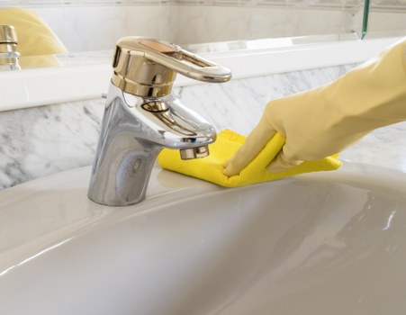 Price breakdown for carpet cleaning in a residential property